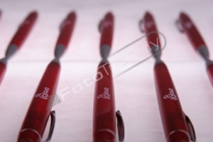 Długopisy reklamowe reprezentują firmę